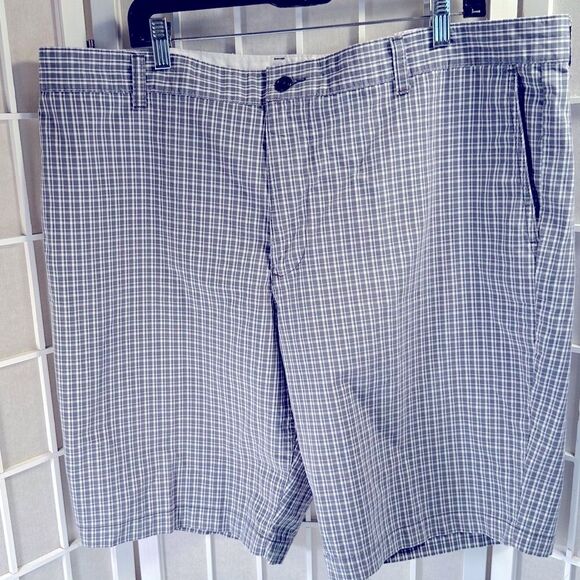 Dockers Shorts - Picture 1 of 11